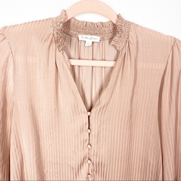 Boutique Striped Button Up Ruffle Blouse Size Medium - Picture 3 of 8